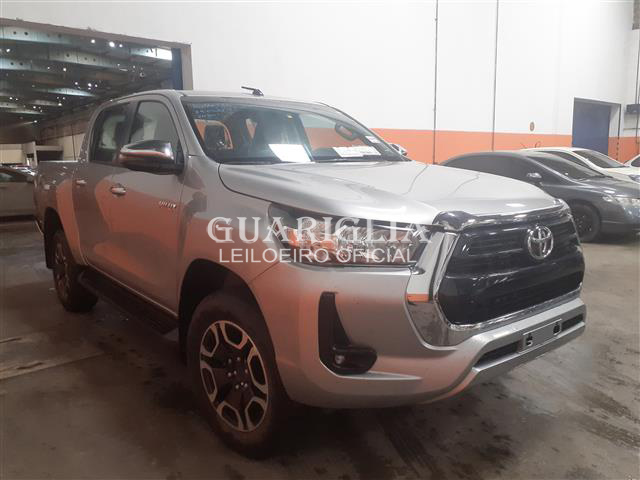 TOYOTA HILUX 2.8 D-4D TURBO DIESEL CD SRV 4X4 AUTOMÁTICO 2022